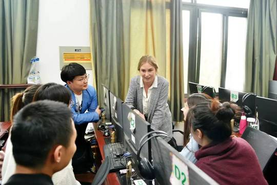 http://dingyue.ws.126.net/2020/0726/dc1f1e88j00qe276f0035c000u000k1m.jpg