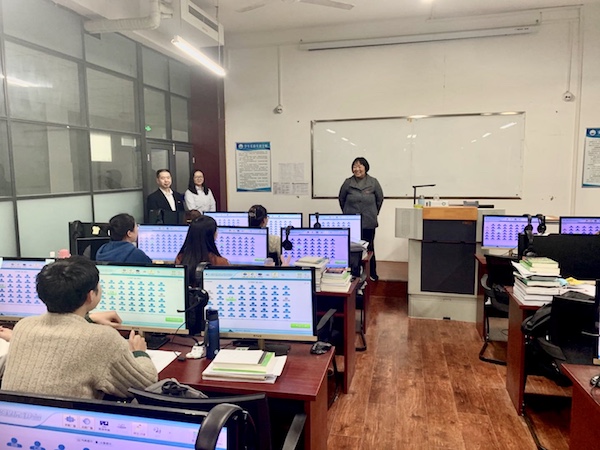 说明:http://www.zzife.edu.cn/picture/article/63/f2/ea/07eb2660439fa1d94e0a88dbec57/296aec37-90dd-4c62-b23a-cdc1d9f3eb3e.jpg