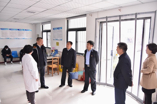 http://xww.zzife.edu.cn/picture/article/63/c9/a5/d499c132477e9234766b303cfacc/2ef613c6-8fbf-4c67-930b-21a2336cf89f.jpg