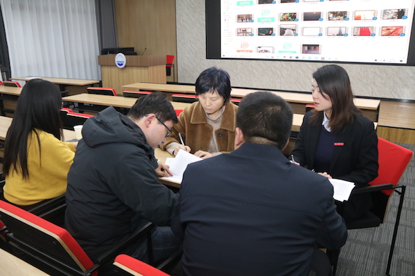说明:http://www.zzife.edu.cn/picture/article/63/99/51/889720fa418ebe90ee085a814495/6daa7a3e-6c2b-4682-91b6-d1740630cd4e.jpg