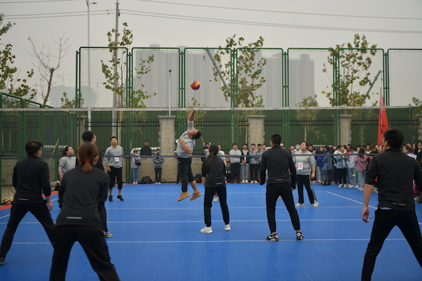 说明:http://www.zzife.edu.cn/picture/article/63/da/02/c77b70a043399951c5709dd39080/c412a39d-4214-4a56-9a56-a24fabd944b3.jpg