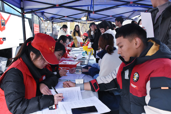 说明:http://www.zzife.edu.cn/picture/article/63/83/77/d5c5190f468faef72987a3d56c23/8e97b180-84be-4990-b754-cff30a741ffd.jpg
