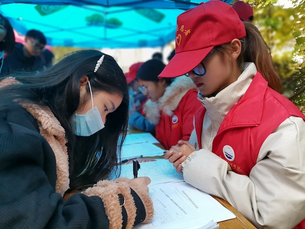 说明:http://www.zzife.edu.cn/picture/article/63/83/77/d5c5190f468faef72987a3d56c23/4906518d-791d-4720-8fcb-6589297a4b4d.jpg