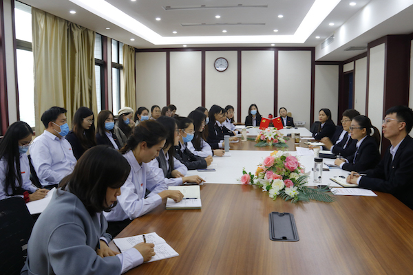 说明:http://www.zzife.edu.cn/picture/article/63/25/bf/a9354c064c2e8894148239a81b66/c1d3e096-0b4d-4a2f-9850-a12d1cae73d6.jpg